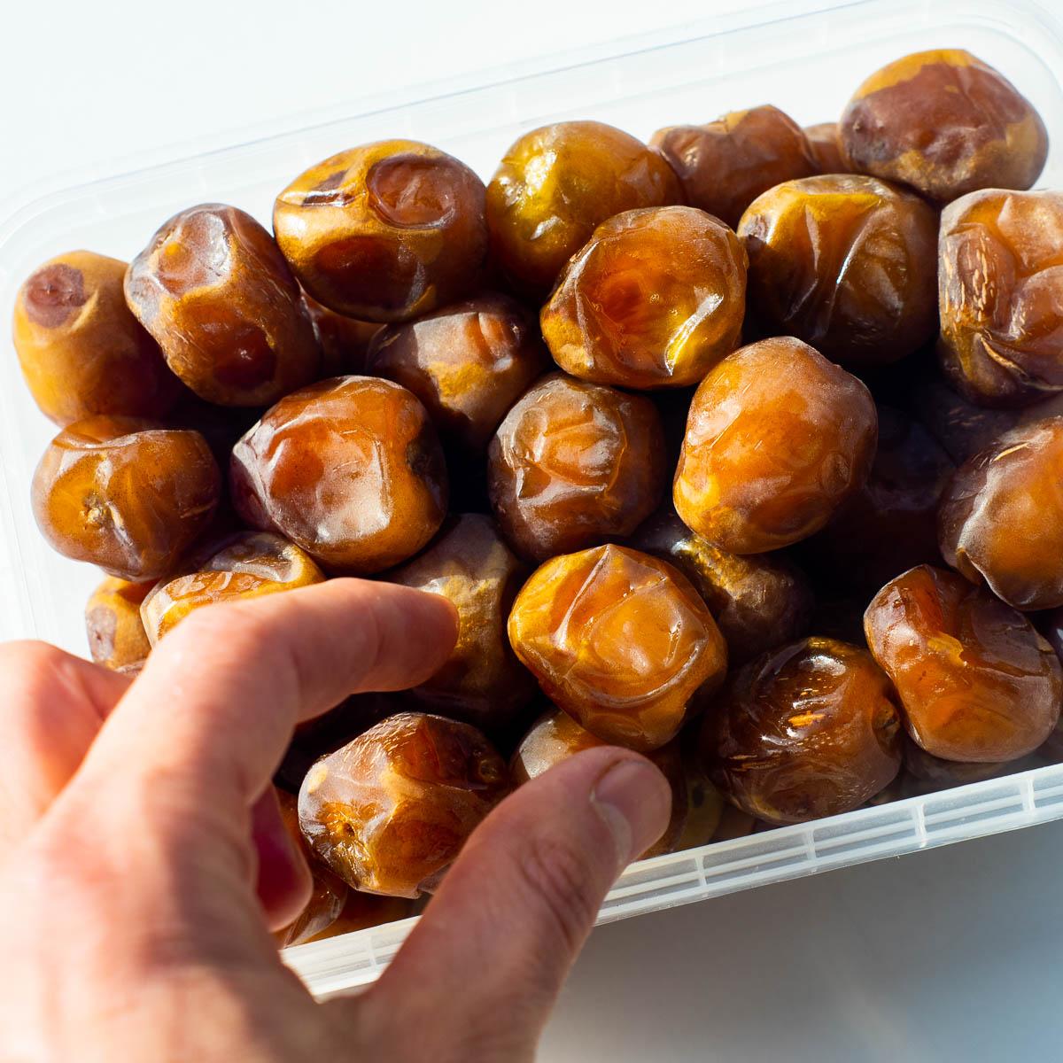 Date Barhi Gold Fresh and Juicy