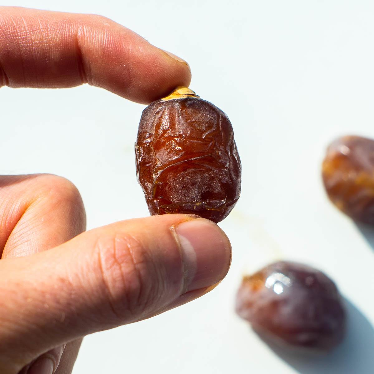 Date Halileh Fresh and Juicy