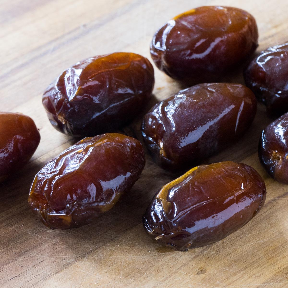 Date Medjool Fresh and Juicy