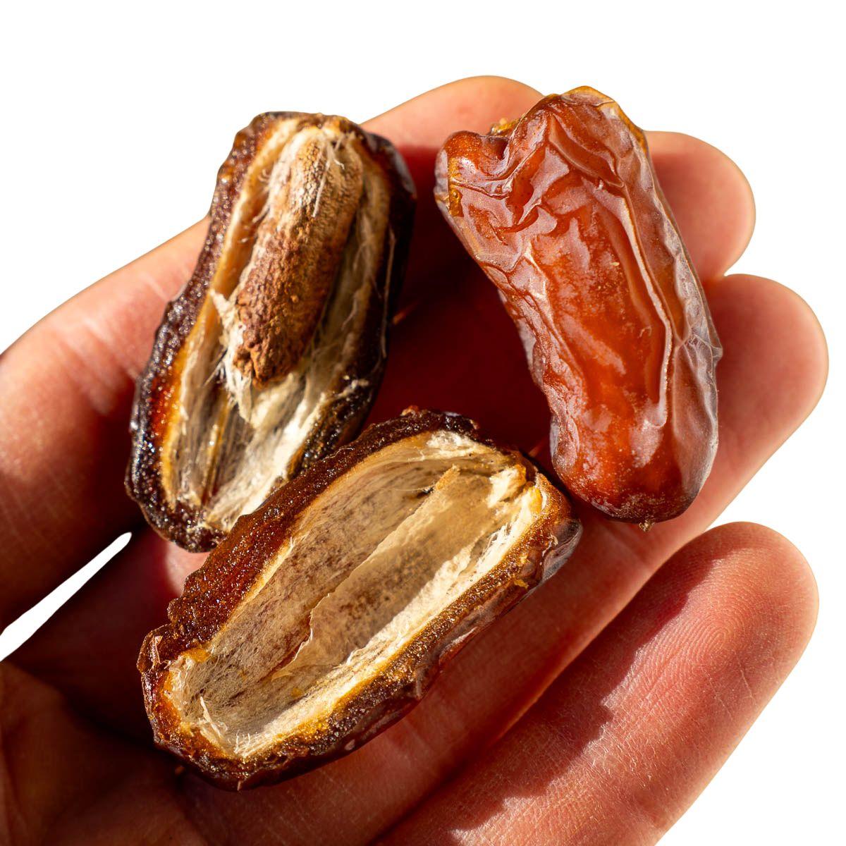 Date Piarom