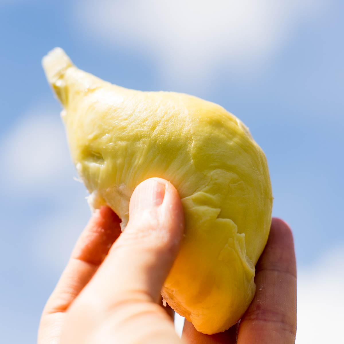 Durian Mon Thong peeled