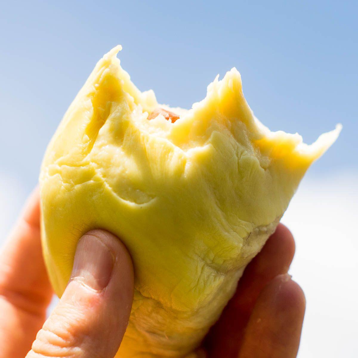 Durian Mon Thong peeled