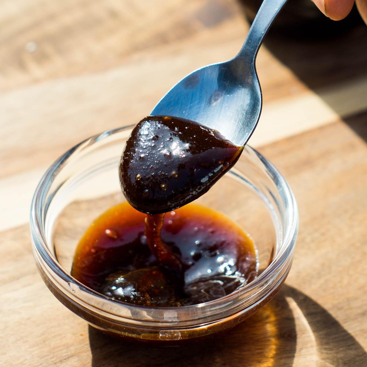 Organic Raw Date Syrup (Mazafati) Ingvi