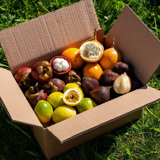 Box 4 small exquisite exotic fruits
