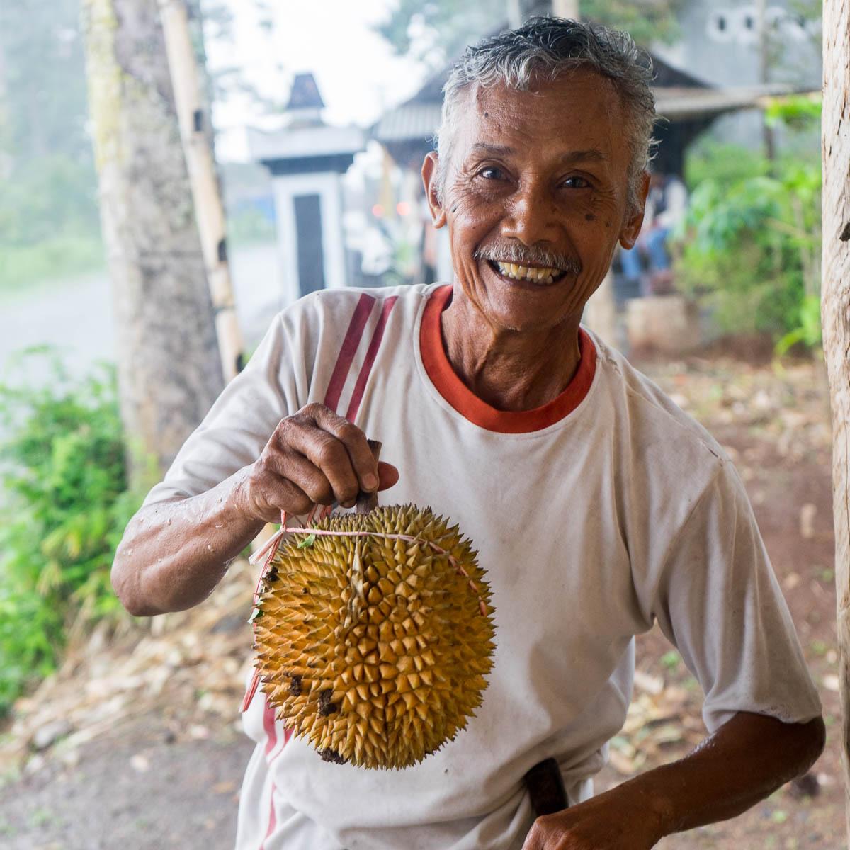 Durian, ganz